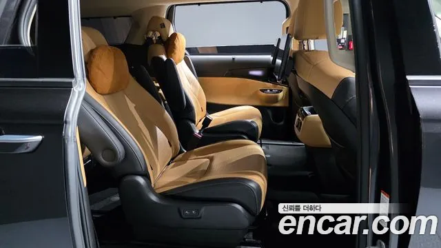 Kia Carnival 2020 thumb 11