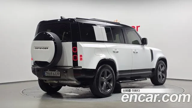 Land Rover Defender 2025 thumb 2