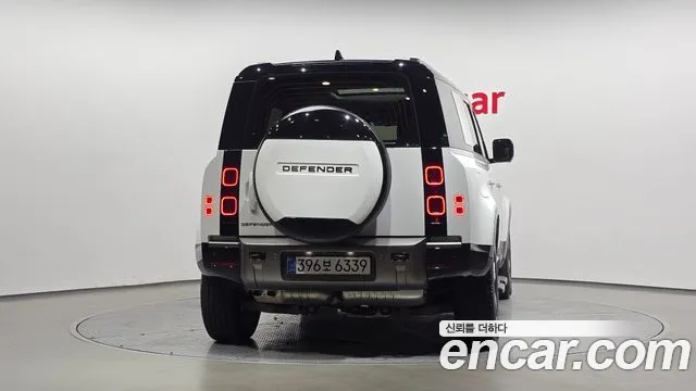 Land Rover Defender 2025 thumb 4