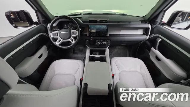 Land Rover Defender 2025 thumb 7