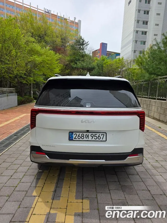Kia Carnival 2025 thumb 4