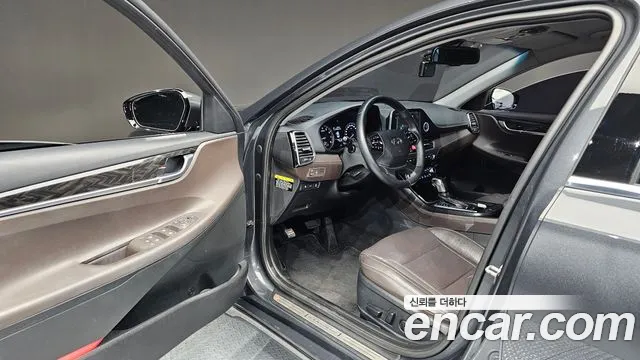 Hyundai Grandeur 2017 thumb 10