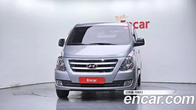 Hyundai Starex 2017 thumb 3