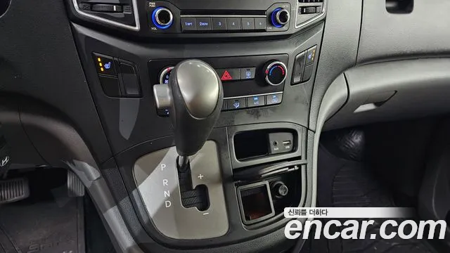 Hyundai Starex 2017 thumb 9