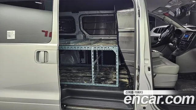 Hyundai Starex 2017 thumb 12