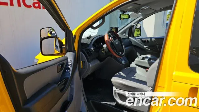 Hyundai Starex 2018 thumb 10