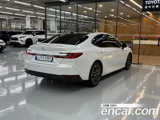 Toyota Camry 2026 thumb 2