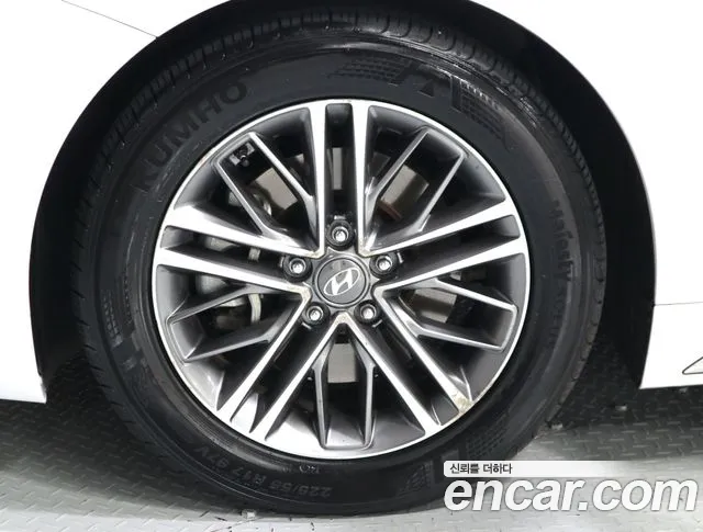 Hyundai Grandeur 2017 thumb 5
