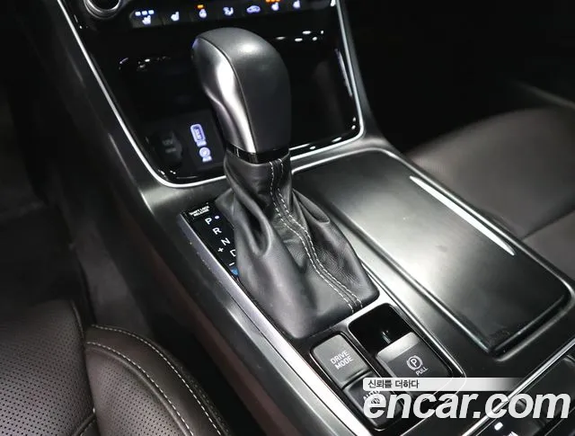 Hyundai Grandeur 2017 thumb 9
