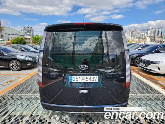 Hyundai Staria 2021 thumb 5