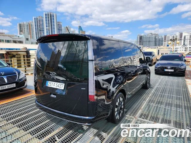 Hyundai Staria 2021 thumb 6