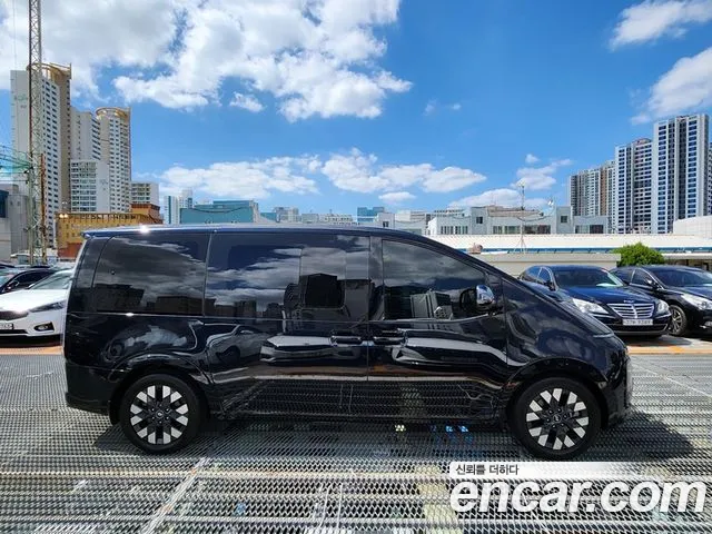 Hyundai Staria 2021 thumb 7