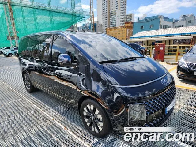 Hyundai Staria 2021 thumb 8