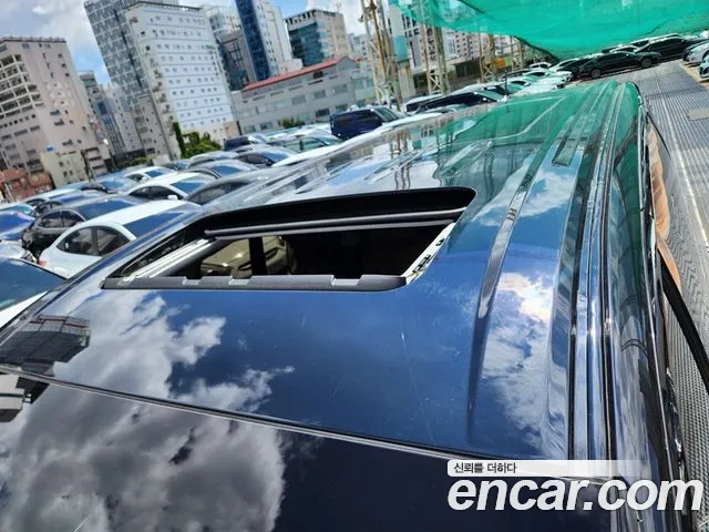 Hyundai Staria 2021 thumb 9
