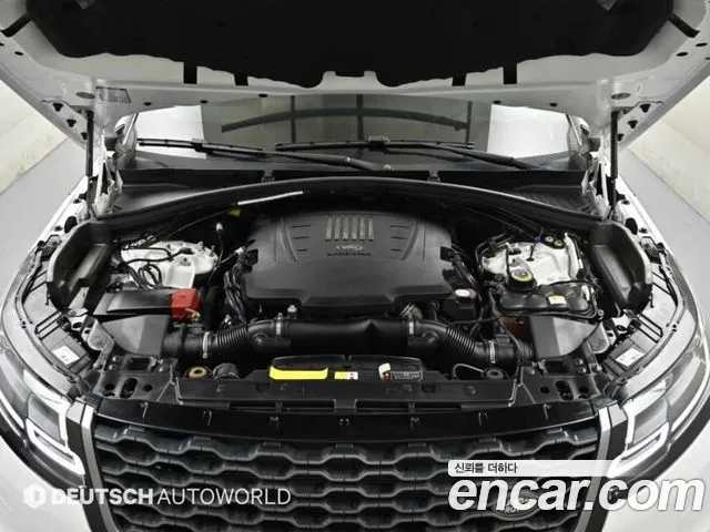 Land Rover Range Rover Velar 2020 thumb 6