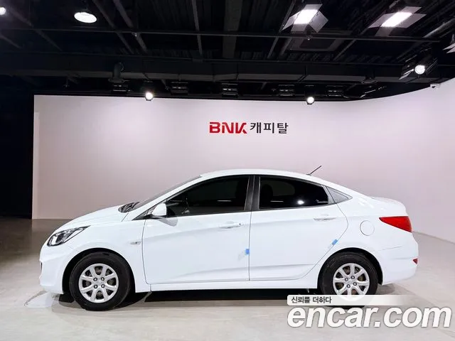 Hyundai Accent 2012 thumb 3