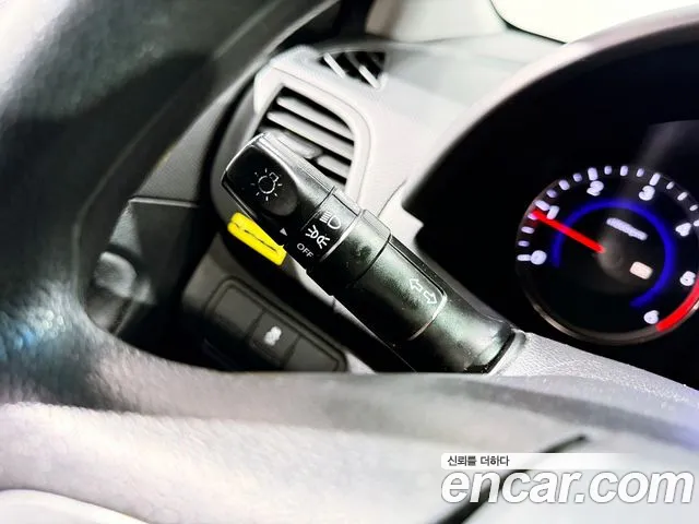 Hyundai Accent 2012 thumb 8