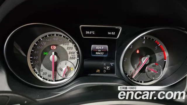 Mercedes-Benz GLA 2016 thumb 8