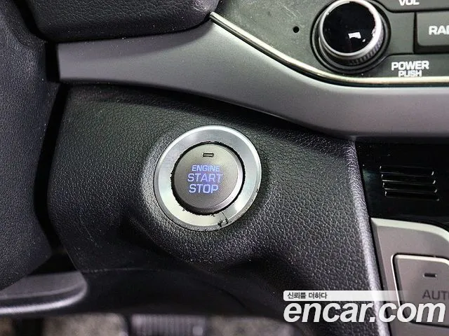 Hyundai Avante 2017 thumb 8
