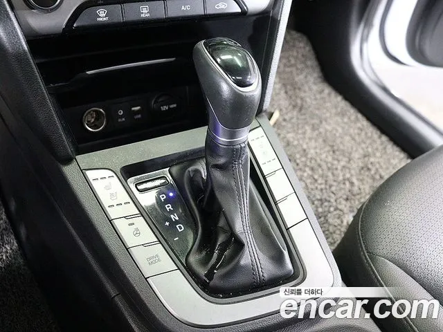 Hyundai Avante 2017 thumb 9