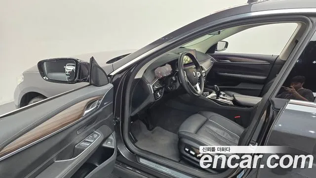 BMW Gran Turismo 2023 thumb 10