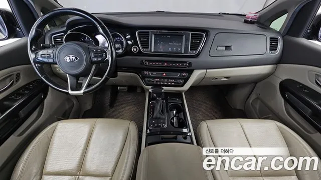 Kia Carnival 2016 thumb 7