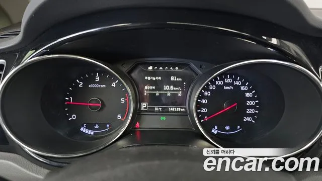 Kia Carnival 2016 thumb 8