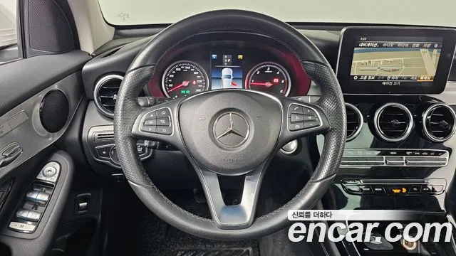 Mercedes-Benz GLC 2018 thumb 12