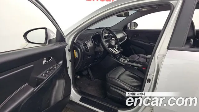 Kia Sportage 2012 thumb 10