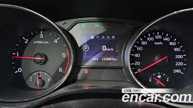 Kia Carnival 2017 thumb 8