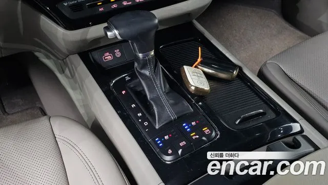 Kia Carnival 2017 thumb 9
