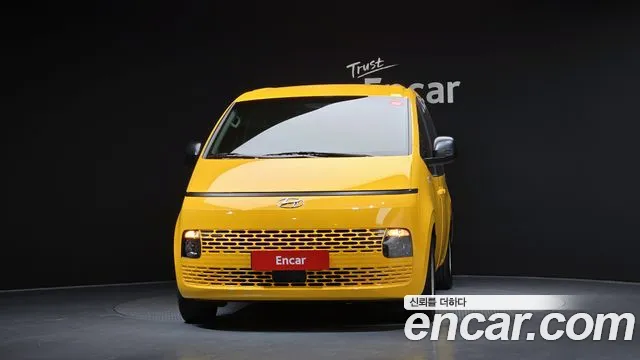Hyundai Staria 2022 thumb 3