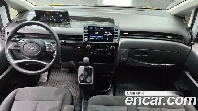 Hyundai Staria 2022 thumb 7