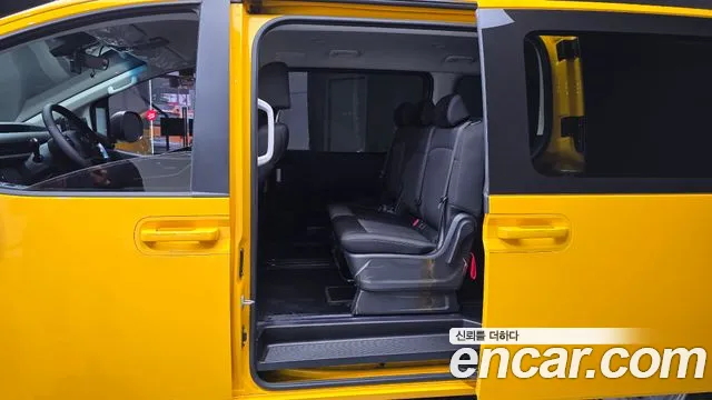 Hyundai Staria 2022 thumb 11