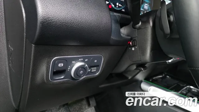 Mercedes-Benz GLB 2021 thumb 12