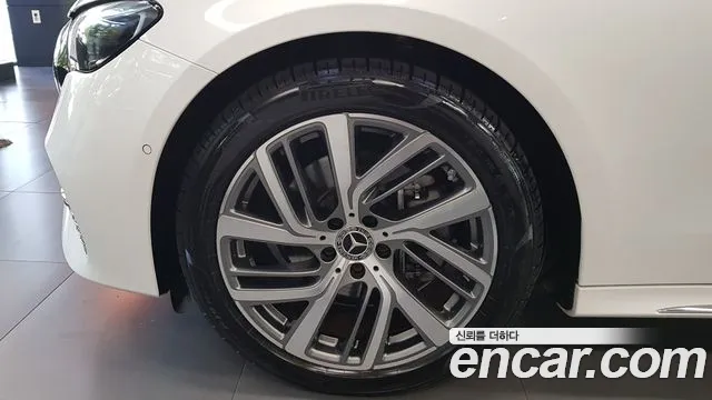 Mercedes-Benz E-Класс 2024 thumb 9