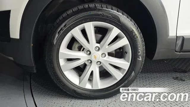 ChevroletGMDaewoo Captiva 2013 thumb 5