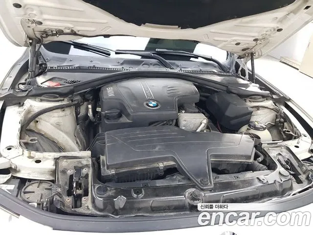 BMW 4-Series 2014 thumb 6