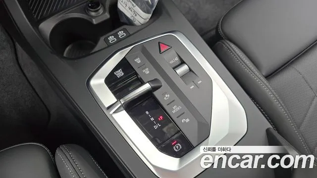 BMW 1-Series 2025 thumb 9