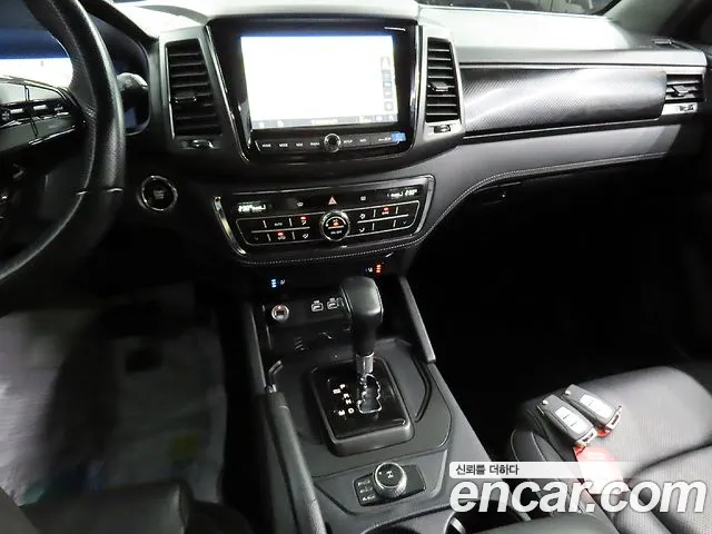 KG_Mobility_Ssangyong Rexton 2022 thumb 10