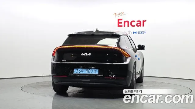 Kia EV6 2023 thumb 3