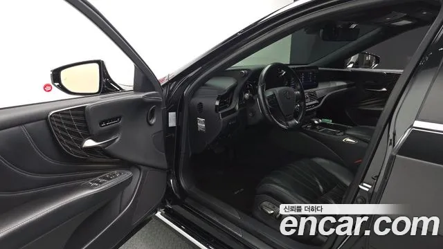 Lexus LS 2021 thumb 10