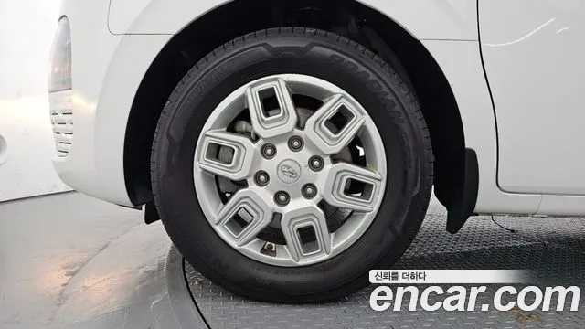Hyundai Staria 2022 thumb 5