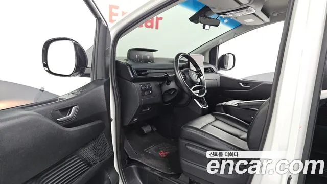 Hyundai Staria 2022 thumb 10