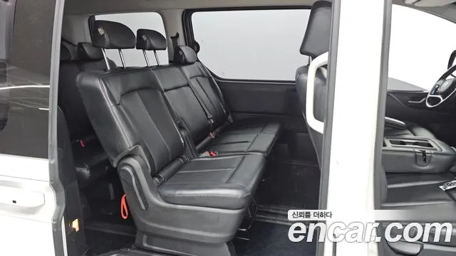 Hyundai Staria 2022 thumb 11