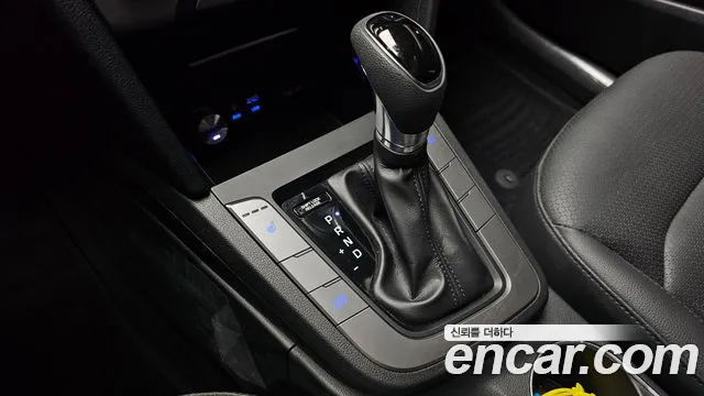 Hyundai Avante 2017 thumb 9