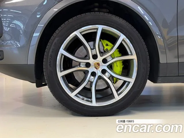 Porsche Cayenne 2020 thumb 4