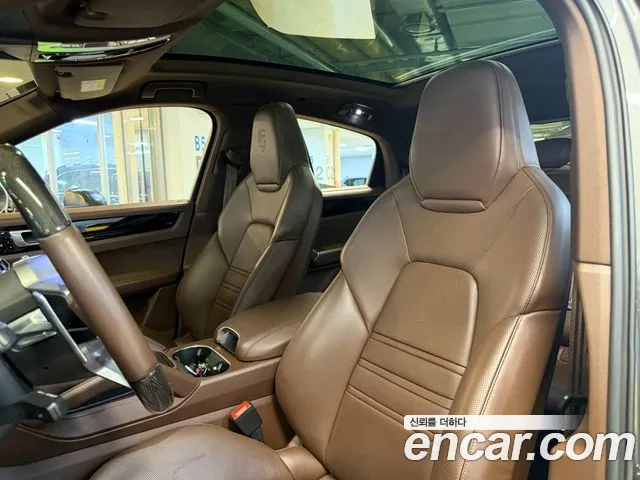 Porsche Cayenne 2020 thumb 7