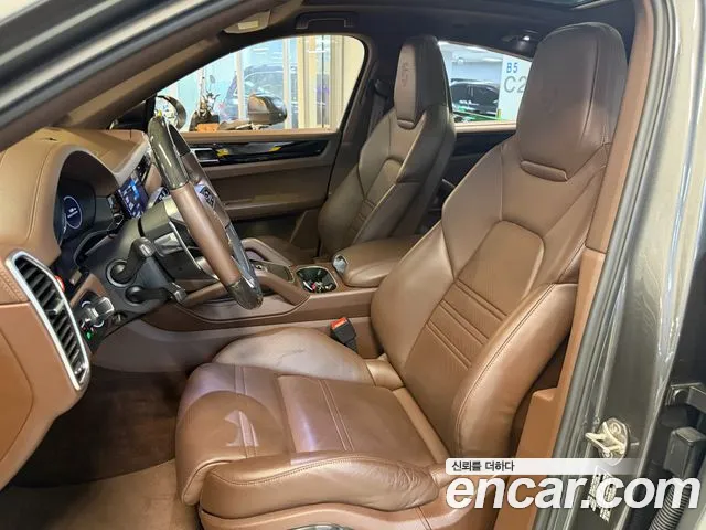 Porsche Cayenne 2020 thumb 9