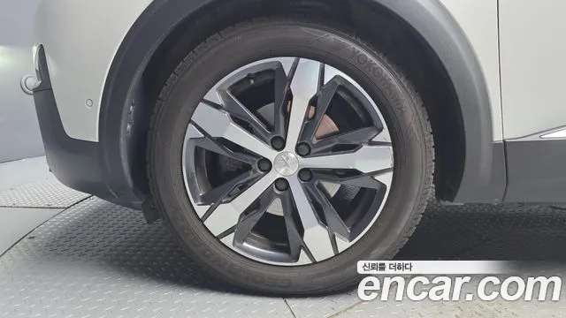 Peugeot 3008 2020 thumb 5